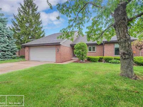 Zillow macomb county condos.  MLS #20261015346.  Zillow has 30 photos of this $425,0...