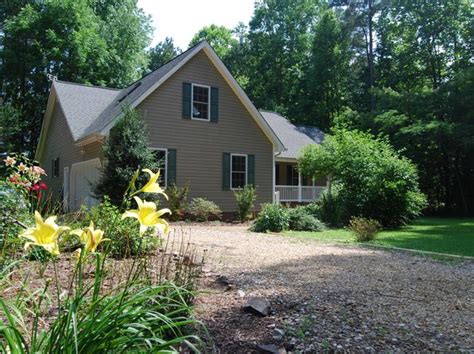 Zillow mathews county va. We would like to show you a description here but the site won’t allow us. 