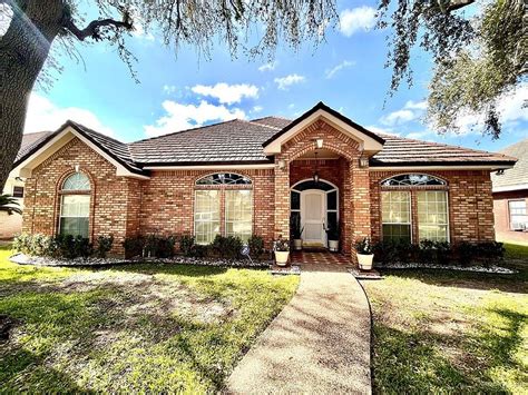 Zillow mcallen texas. 211 S Mayberry Rd, Mission, TX 78572. MEDINA REAL ESTATE - WESLACO, Jose (Luis) Garcia. Listing provided by Greater McAllen AOR. $295,000. 4 bds. 2 ba. 1,725 sqft. - House for sale. 645 days on Zillow. 
