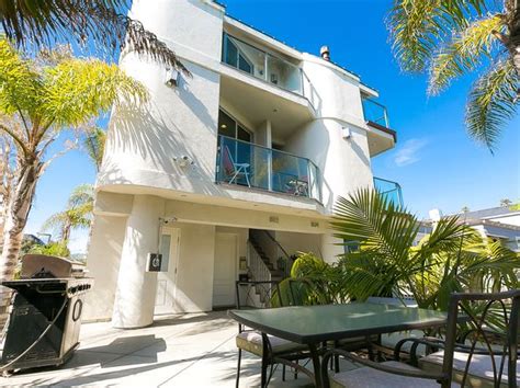 Zillow mission beach. Find your next apartment in Mission Beach San Diego on Zillow. Use our detailed filters to find the perfect place, then get in touch with the property manager. 