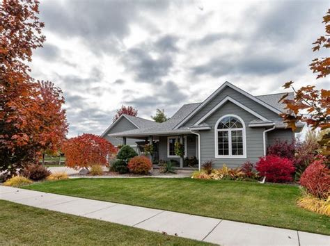 Zillow missoula montana. 10617 Upland Trl, Missoula, MT 59804 is currently not for sale. The 3,880 Square Feet single family home is a 4 beds, 3 baths property. This home was built in 2001 and last sold on 2023-11-01 for $--. View more property … 