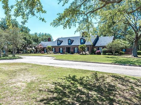 Zillow montgomery. 401 Federal Dr, Montgomery, AL 36107 is a single-family home listed for rent at $1,195 /mo. The 1,498 Square Feet home is a 3 beds, 2 baths single-family home. View more property details, sales history, and Zestimate data on Zillow. 