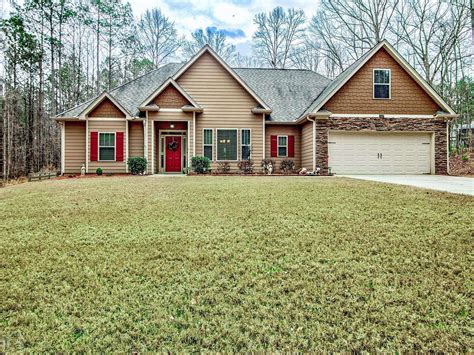 Homes for sale in Summergrove, Newnan, GA have a median listing home 