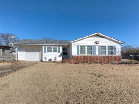 Zillow has 58 photos of this $379,000 3 beds, 2 baths, 1,640 Square Feet single family home located at 10840 N 280th Rd, Okmulgee, OK 74447 built in 1930.. 
