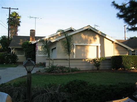 Zillow pico rivera. 5514 Pico Vista Rd, Pico Rivera CA, is a Single Family home that contains 1452 sq ft and was built in 1956.It contains 4 bedrooms and 2 bathrooms.This home last sold for $113,000 in October 1986. The Zestimate for this Single Family is $746,700, which has decreased by $10,553 in the last 30 days.The Rent Zestimate for this Single Family is $3,699/mo, … 