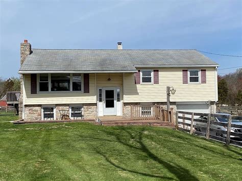 Zillow schwenksville pa. 2240 Chandler Ln, Schwenksville, PA 19473 is currently not for sale. The 3,039 Square Feet single family home is a 3 beds, 3 baths property. This home was built in 2009 and last sold on 2017-07-06 for $500,000. View more property … 