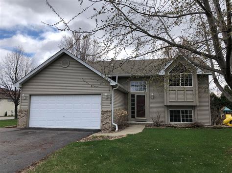 2550 Queen Ave, Shakopee MN, is a Single Family home that contains 2671 sq ft and was built in 2003.It contains 4 bedrooms and 4 bathrooms.This home last sold for $442,500 in June 2023. The Zestimate for this Single Family is $445,400, which has increased by $2,658 in the last 30 days.The Rent Zestimate for this Single Family is $2,781/mo, which has decreased by $52/mo in the last 30 days.. 
