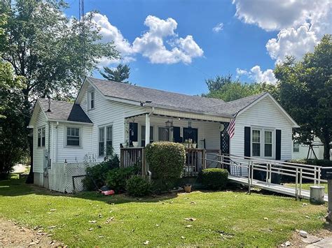 900 sqft. - Home for sale. 6 days on Zillow. Loading... 1121 Earl Ave, Smithville, TN 37166. RealTracs MLS as distributed by MLS GRID. $99,000. 3 bds. 2 ba.. 