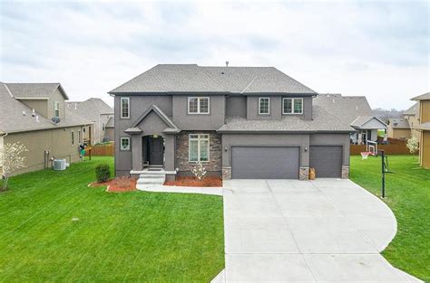 Zillow spring hill ks. Aiden Reverse Plan in Boulder Springs, Spring Hill, KS 66083 is a 2,550 sqft, 4 bed, 3 bath single-family home listed for $498,500. THE AIDEN REVERSE by Lamendola Custom Homes on Lot 106 - a private walk out lot. ... Zillow Group is committed to ensuring digital accessibility for individuals with disabilities. We are continuously working to ... 
