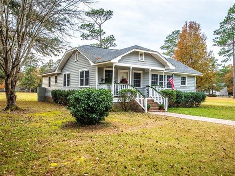 Zillow summerville. Zillow has 650 homes for sale in 29486. View listing photos, review sales history, and use our detailed real estate filters to find the perfect place. 