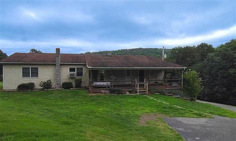 331 Bickle Dr, East Waterford, PA 17021 is currently not for sale. The 2,009 Square Feet manufactured home is a 3 beds, 2 baths property. This home was built in 1983 and last sold on 2023-09-29 for $225,000.