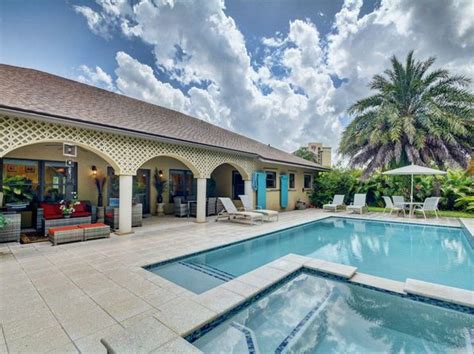 Aug 19, 2023 · Zillow has 33 photos of this $1,195,000 3 beds, 3 baths, 2,664 Square Feet single family home located at 2024 NE 4th Ave, Wilton Manors, FL 33305 built in 1960. MLS #F10393369. . 