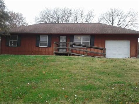 Zillow has 20 photos of this $75,000 3 beds, 2 baths, 1,440 Square Feet single family home located at 16679 McEntyre Ave, Windsor, MO 65360 built in 1976. MLS #95719. . 