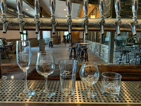 Zinc winery. Check out the menu for Zinc Wine Bar & Bistro.The menu includes bistro dinner classics, wine & drinks, and cellar bar. Also see photos and tips from visitors. 