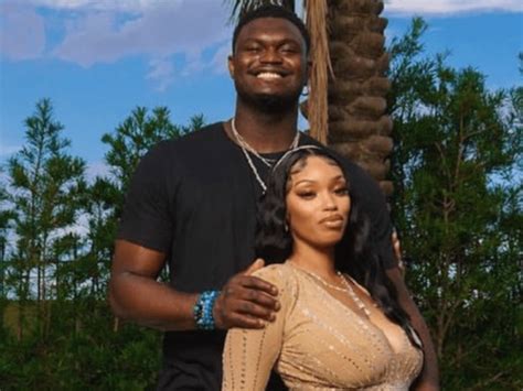 Zion baby mama. Jun 8, 2023 · The former Duke star signed a five-year, $193 million rookie max contract with escalators up to $231 million in July 2022. Pelicans star Zion Williamson is being dragged on social media for ... 