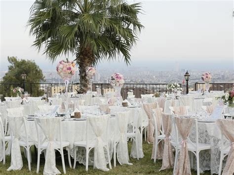 Zirve Restoran& Kahvaltı Salonu Zirve Kahvaltı Salonunda.