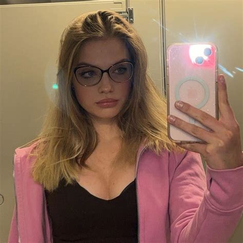 Zoey_Bee Onlyfans Leak 🍆 +18