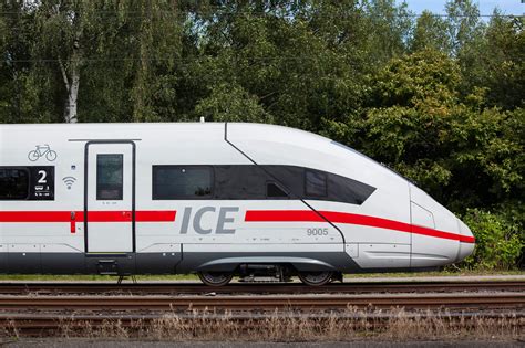 Zug ICE DB & IC München Hbf Hamburg ab 17,99 Trainline.