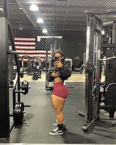 _slimthickfit nude