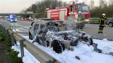 a 10 auto brennt 13.08 genshagen