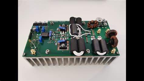 A Broadband Hf Amplifier Using Low Cost