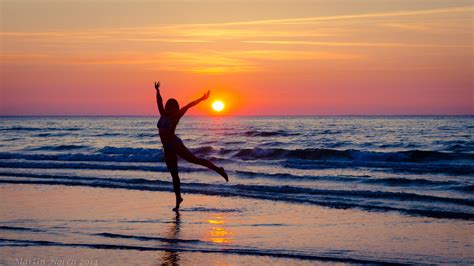 A Dance Under The Sun Offthewally