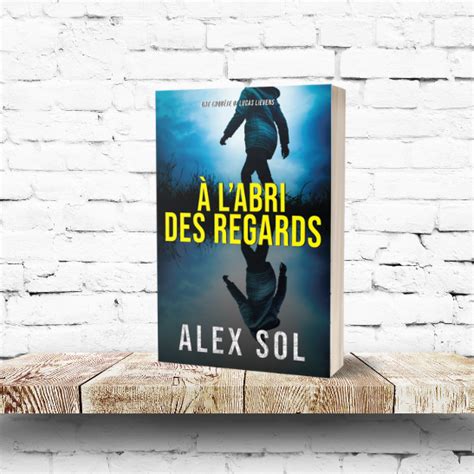 a l abri des regards