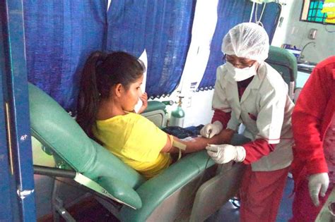 A Pacientes Que Buscan Servicio En Una Clinica Medica