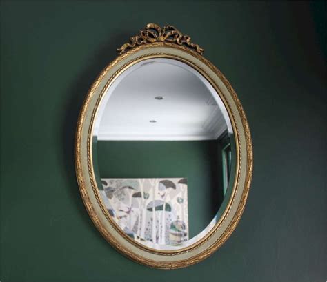A Pair Of Painted Wood Oval Mirrors  Circa 2000 - Vobslot