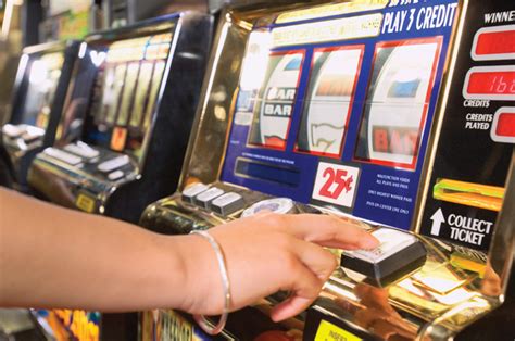a slot machine works on which schedule of reinforcement qjfg