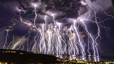 A Typical Lightning Bolt Has About 100c