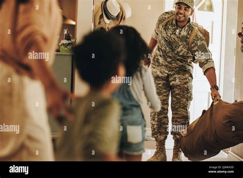 A New Battle: The Challenges Soldiers Face Returning Home A New Battle: The Challenges Soldiers Face Returning Home