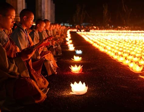 Read Online A Year Of Festivals Buddhist Festivals Through The Year 