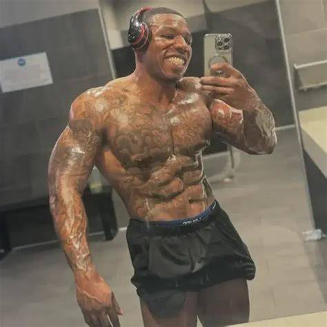 aaron the plumber nude