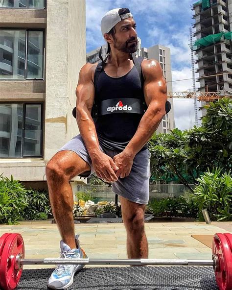 aashish chaudhary age