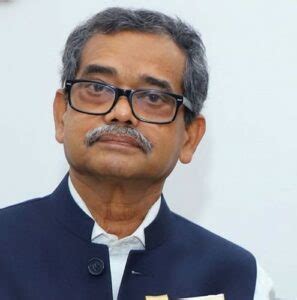 abhijit mukherjee biography examples