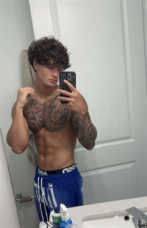 ace akers nudes