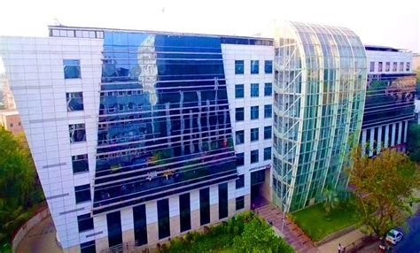 Ackruti Centre Point