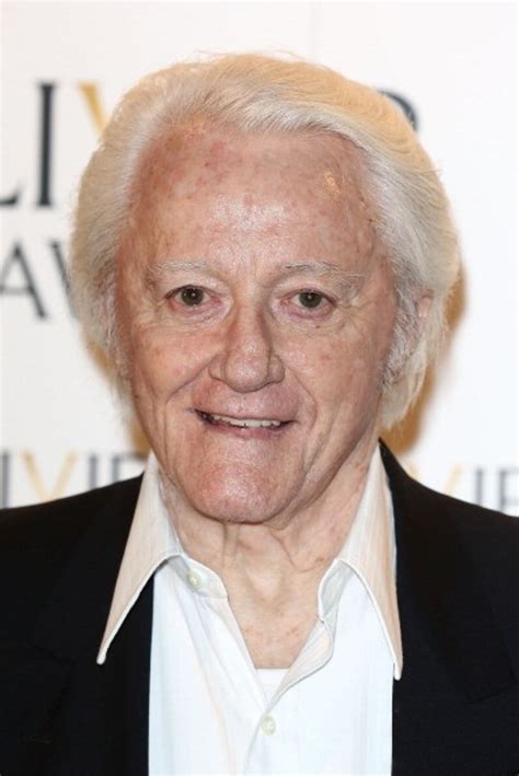 actor robert vaughn height
