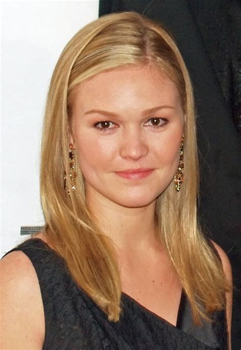 actress julia stiles biography