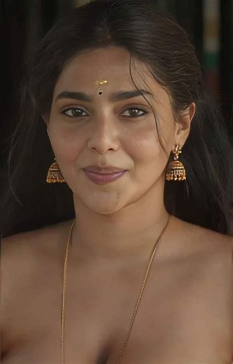 actress with nude
