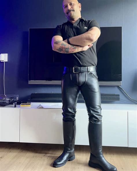 ad master looking edging gay slave