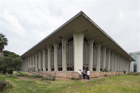 Addis Ababa University Library Electronics Education Books