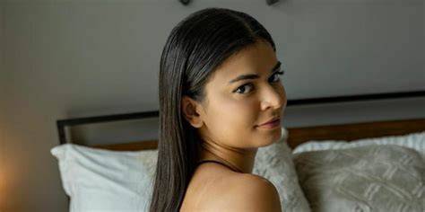 adela tonte nude