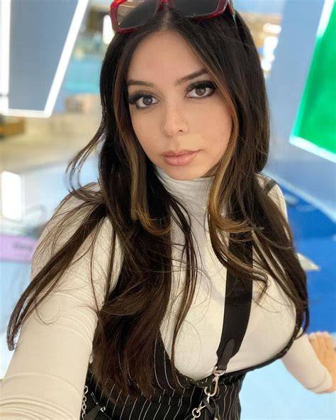 adeptthebest nude