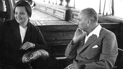 Afet Inan Kimdir