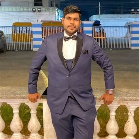 ahmed qureshi biography