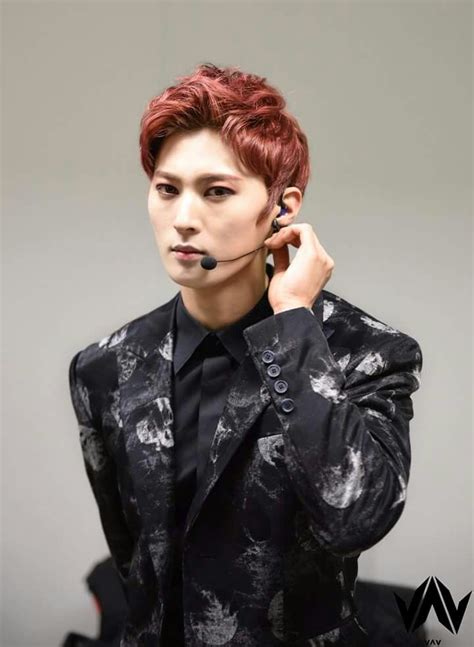 ainsleyace creator profile