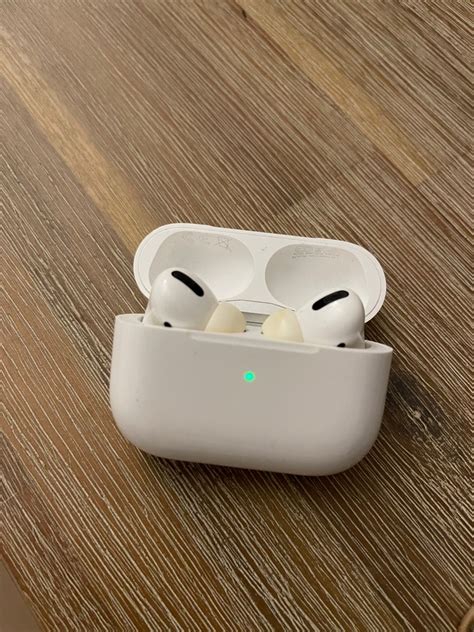 airpods pro a2084