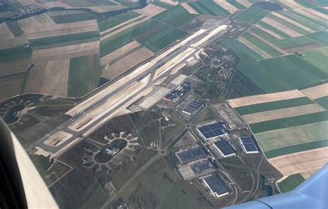 Airport Photo Of Châlons Aéroport Paris Vatry - Aéroport Paris-vatry